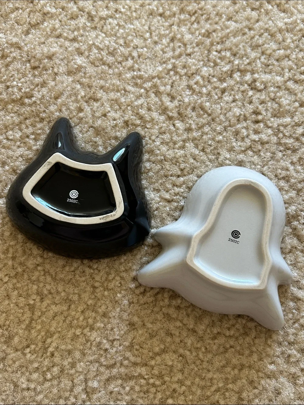 Le Creuset Halloween Black Cat and White Ghost Small Ceramic Dishes